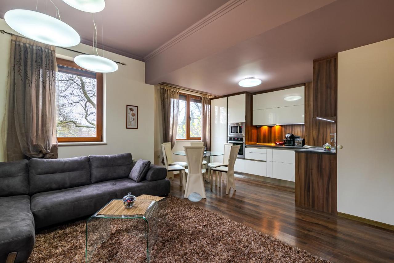 Cosy Luxury Flat In The Centrum- 90Sqm - 3 Rooms. Varna Bagian luar foto