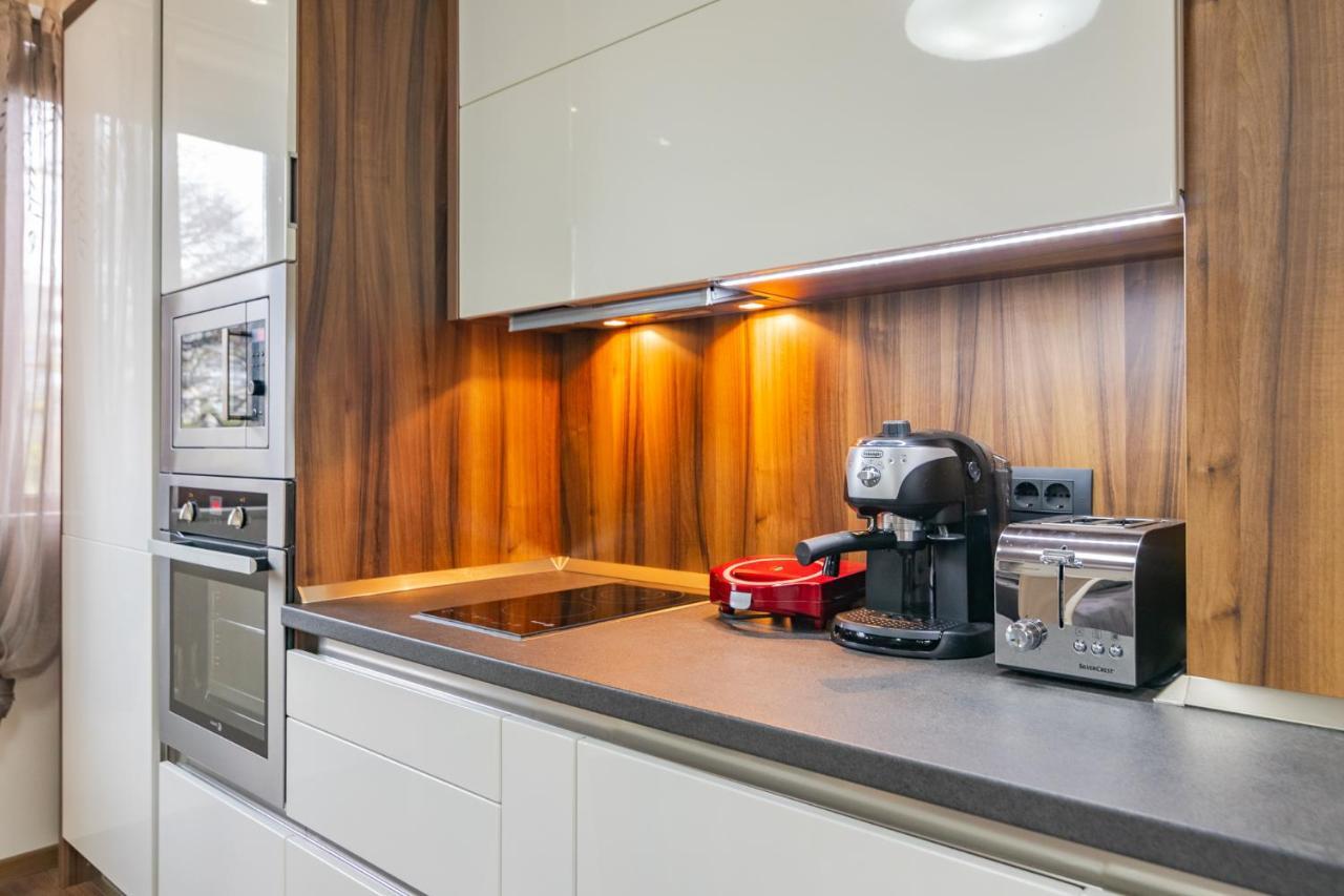 Cosy Luxury Flat In The Centrum- 90Sqm - 3 Rooms. Varna Bagian luar foto