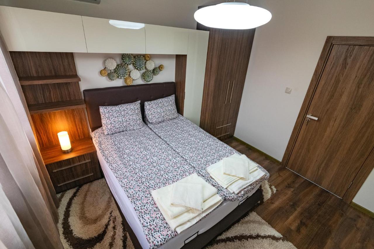 Cosy Luxury Flat In The Centrum- 90Sqm - 3 Rooms. Varna Bagian luar foto