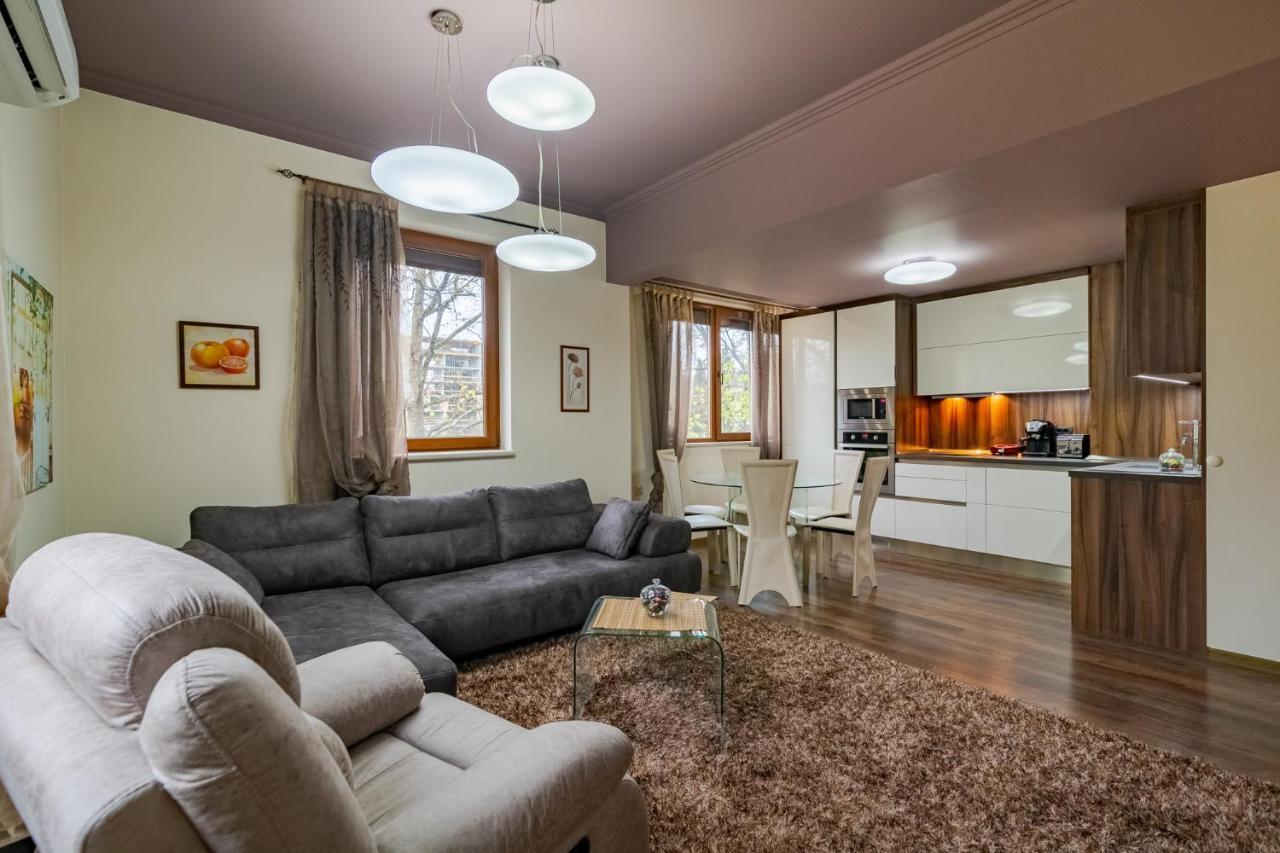 Cosy Luxury Flat In The Centrum- 90Sqm - 3 Rooms. Varna Bagian luar foto