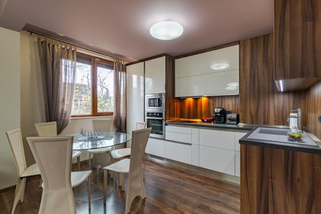 Cosy Luxury Flat In The Centrum- 90Sqm - 3 Rooms. Varna Bagian luar foto