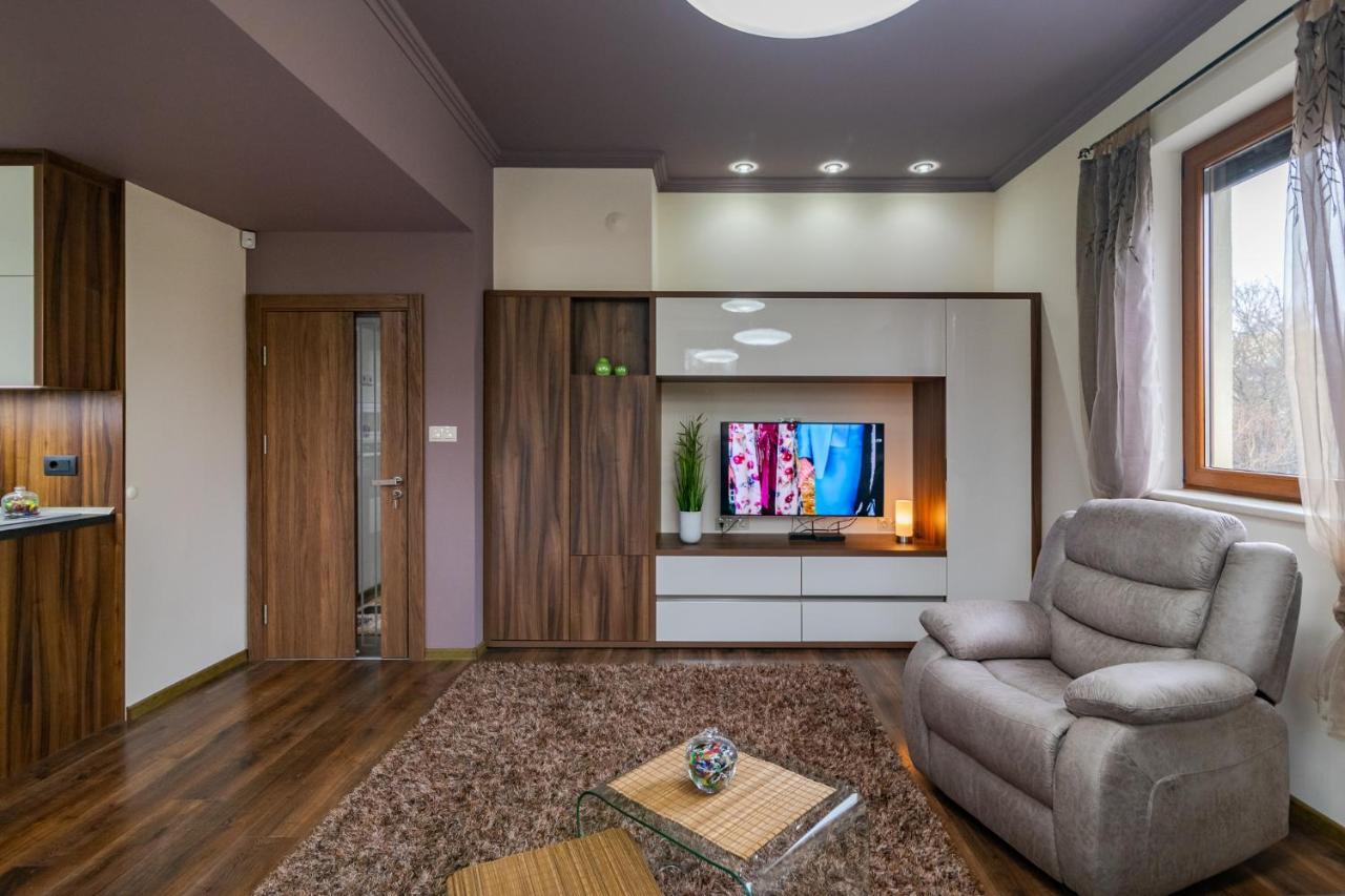 Cosy Luxury Flat In The Centrum- 90Sqm - 3 Rooms. Varna Bagian luar foto