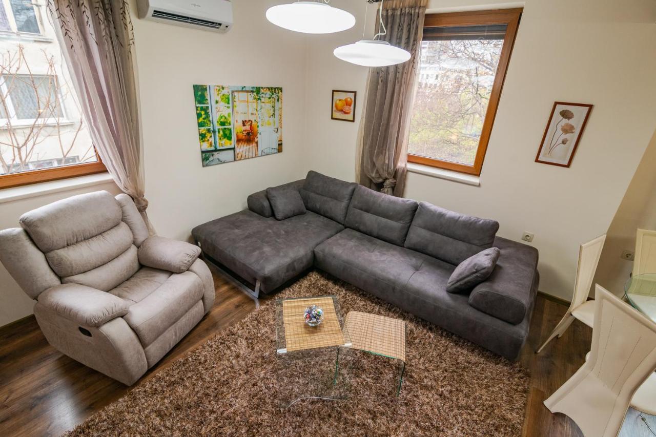 Cosy Luxury Flat In The Centrum- 90Sqm - 3 Rooms. Varna Bagian luar foto